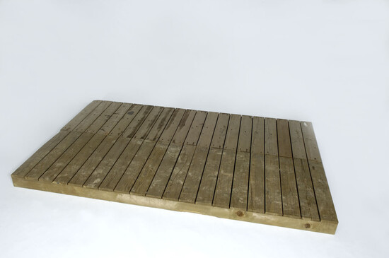 Beispiel Lenzlinger Boden Schiffsteg