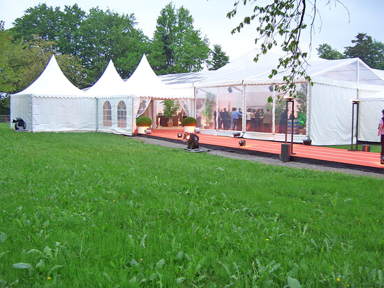 Beispiel Festhallen und Partyzelte