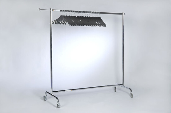 Garderobe mit Bügel mieten