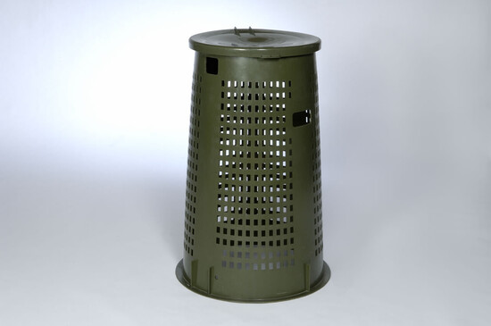 Grüner Abfalleimer mieten