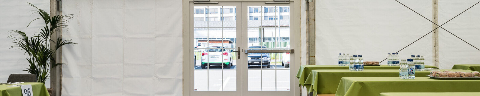 Beispiel für einen Eingangsbereich mit Türe